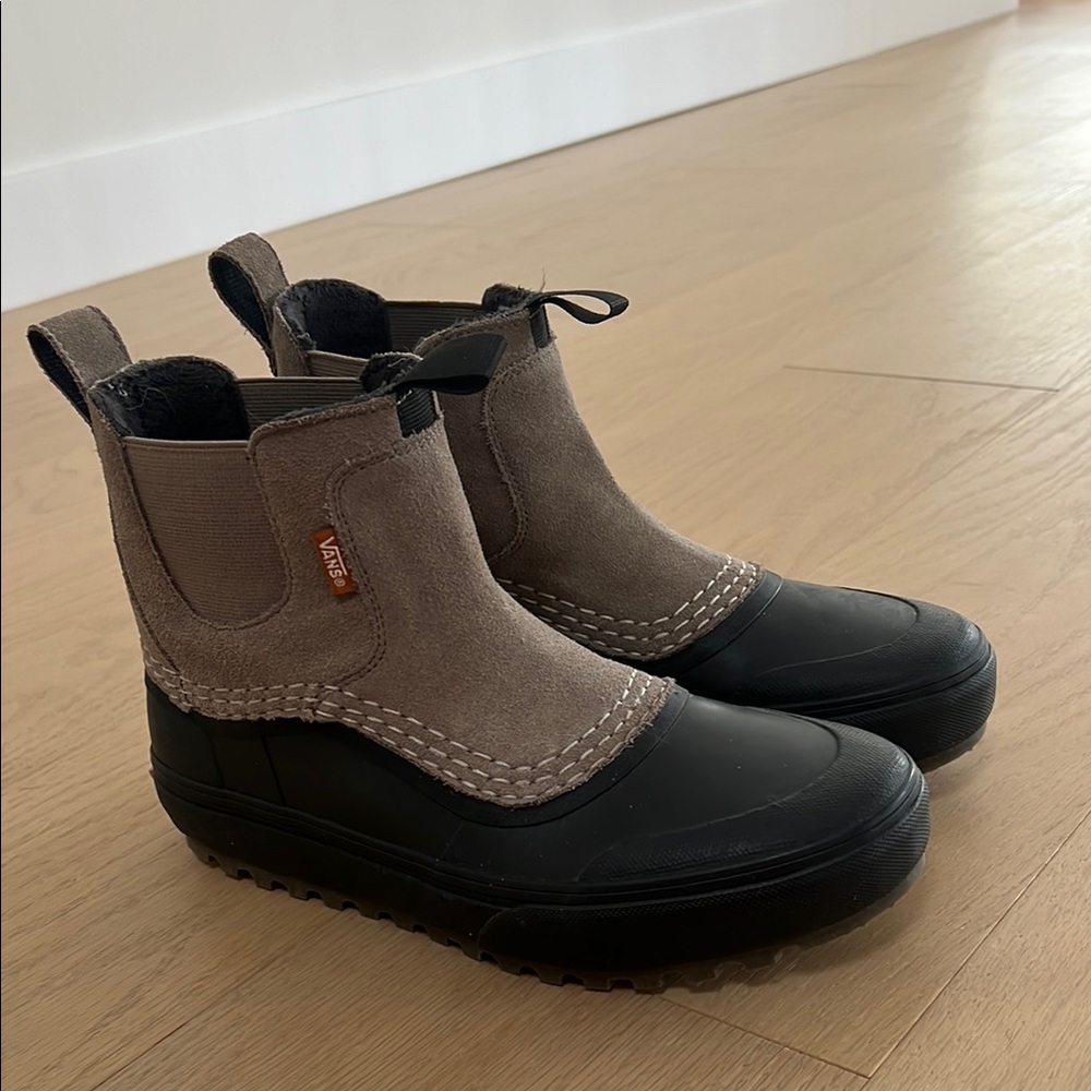 Standard Mid Chelsea Snow MTE Boot - Unisex